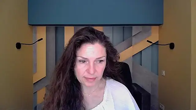 EllaLong online show from 01/13/26, 12:43