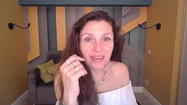 EllaLong online show from 04/01/26, 01:52