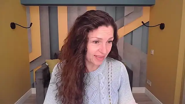 EllaLong online show from 04/19/26, 11:42