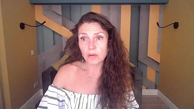 EllaLong online show from 07/07/26, 11:25
