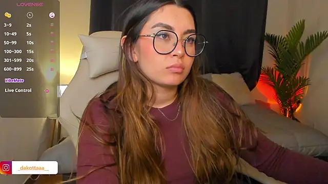 dakottaa  online show from 03/26/26, 11:43