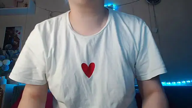 Snapshot of Karolina_love_ chatting on 01/10/25, 11:29 Karolina love online show from 01/10/25, 11:29