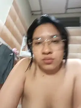 Snapshot of DanelyLopez chatting on 12/18/24, 04:53 DanelyLopez online show from 12/18/24, 04:53