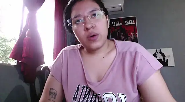 Snapshot of DanelyLopez chatting on 01/06/25, 11:31 DanelyLopez online show from 01/06/25, 11:31