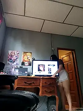 Snapshot of DanelyLopez chatting on 01/21/25, 08:00 DanelyLopez online show from 01/21/25, 08:00