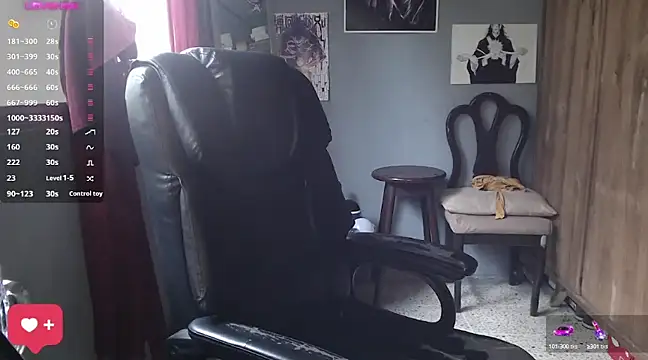 Snapshot of DanelyLopez chatting on 02/12/25, 01:16 DanelyLopez online show from 02/12/25, 01:16