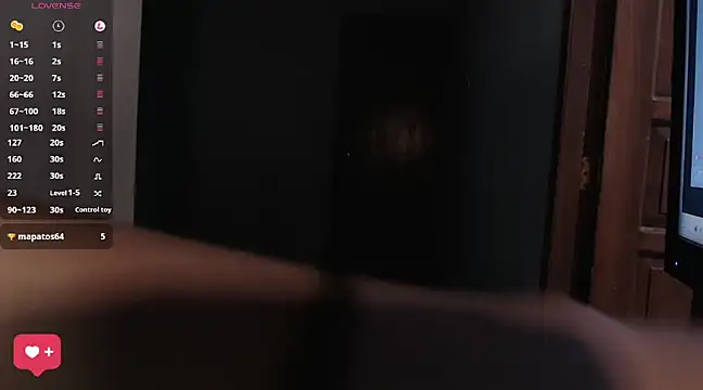 Snapshot of DanelyLopez chatting on 02/27/25, 12:43 DanelyLopez online show from 02/27/25, 12:43