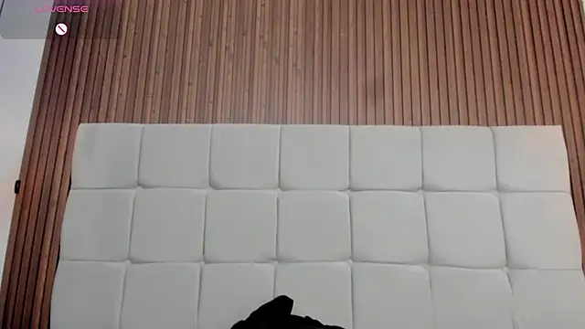 Saravy Blandon online show from 10/18/25, 11:11