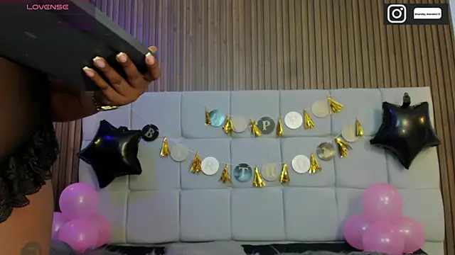 Saravy Blandon online show from 12/20/25, 11:39