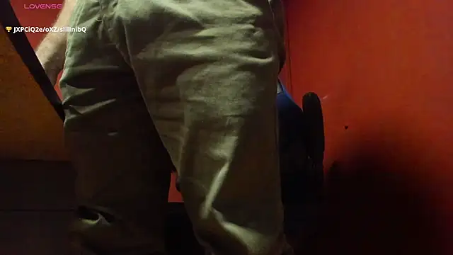 Snapshot of Maxi_TheBigDaddy chatting on 02/24/25, 08:25 Maxi TheBigDaddy online show from 02/24/25, 08:25