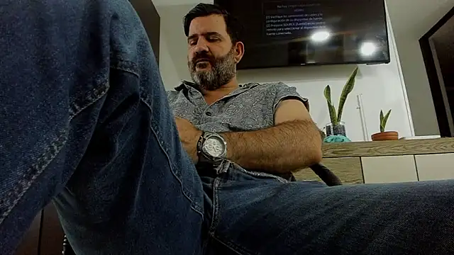 Maxi TheBigDaddy online show from 03/18/26, 01:36