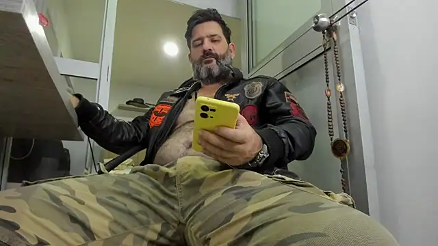 Maxi TheBigDaddy online show from 04/11/26, 04:06