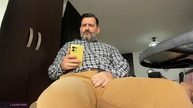 Maxi TheBigDaddy online show from 04/27/26, 12:47