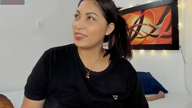 Lauralove 69 online show from 05/05/26, 10:29