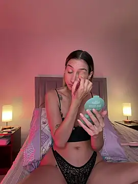 Snapshot of DanikRosse chatting on 07/01/26, 04:14 DanikRosse online show from 07/01/26, 04:14