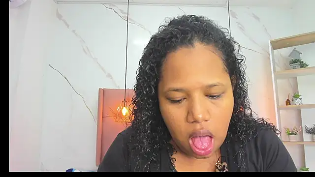 Belle Brunette online show from 04/14/26, 12:22