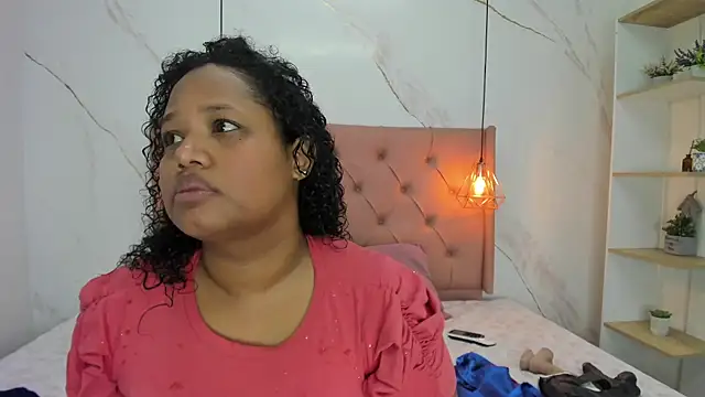 Belle Brunette online show from 05/12/26, 12:02