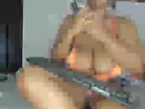 megan-hotxx online show from 04/20/26, 03:26