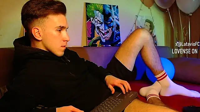 Snapshot of Midnighter_ chatting on 12/07/24, 05:59 Midnighter online show from 12/07/24, 05:59