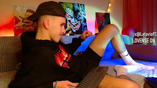 Snapshot of Midnighter_ chatting on 01/28/25, 09:40 Midnighter online show from 01/28/25, 09:40