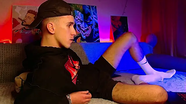 Snapshot of Midnighter_ chatting on 01/30/25, 02:36 Midnighter online show from 01/30/25, 02:36