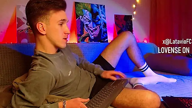 Snapshot of Midnighter_ chatting on 03/06/25, 10:15 Midnighter online show from 03/06/25, 10:15