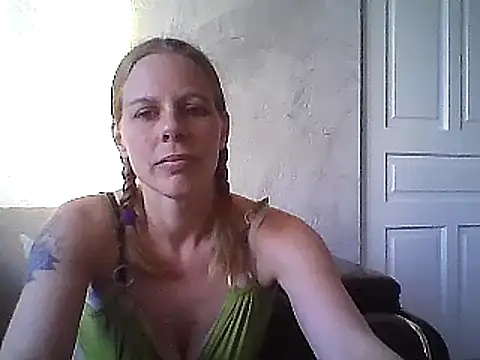 Snapshot of WildScorpio86 chatting on 03/02/25, 02:43 WildScorpio86 online show from 03/02/25, 02:43