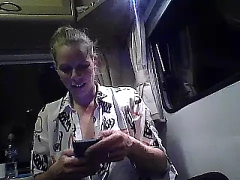 WildScorpio86 online show from 12/17/25, 06:03