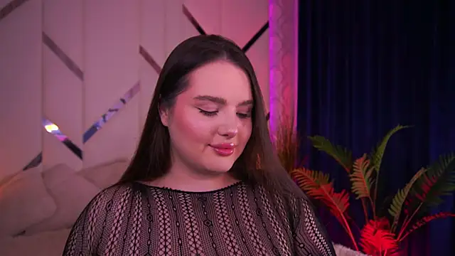 CuteAmberr online show from 10/31/25, 12:33