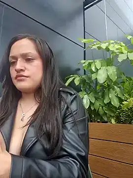 megan doll2 online show from 12/19/24, 03:19