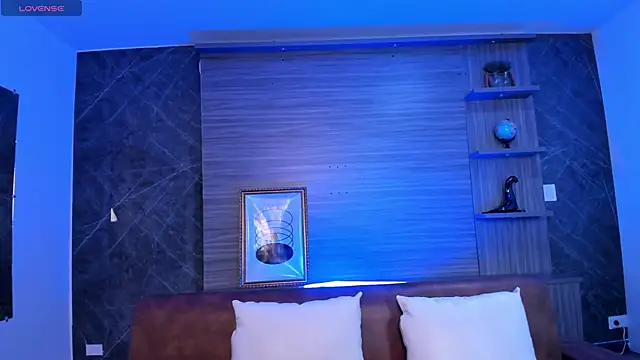 charlottewhitte online show from 10/25/25, 12:13