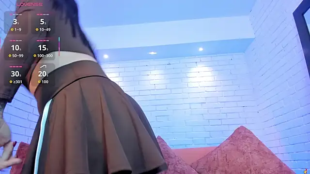 charlottewhitte online show from 11/24/25, 11:10