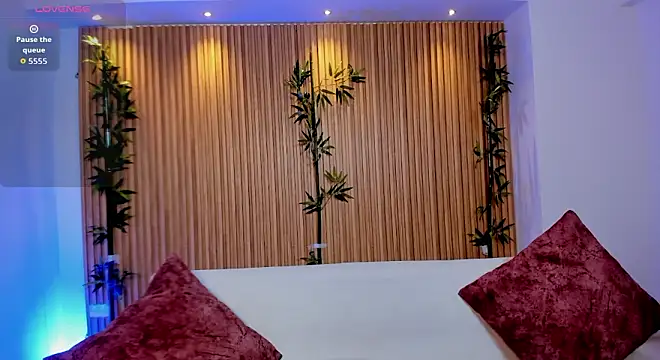 charlottewhitte online show from 03/09/26, 11:14