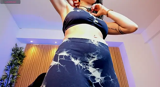 charlottewhitte online show from 04/20/26, 11:13