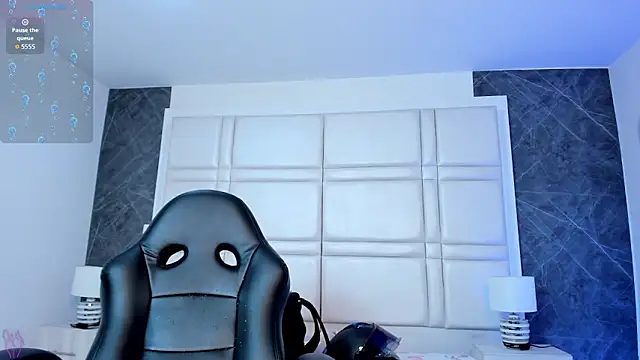 charlottewhitte online show from 04/29/26, 11:36