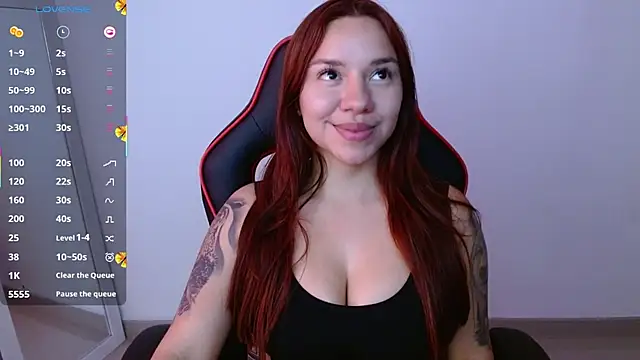 Snapshot of samantha_tattu chatting on 02/17/25, 08:26 samantha tattu online show from 02/17/25, 08:26