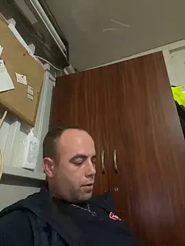 Snapshot of mustican422 chatting on 01/05/25, 05:51 mustican422 online show from 01/05/25, 05:51