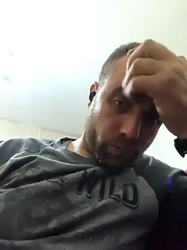 Snapshot of mustican422 chatting on 10/14/25, 10:43 mustican422 online show from 10/14/25, 10:43