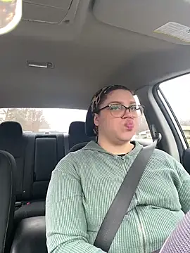 Snapshot of QueenNuttCollector chatting on 03/16/25, 04:34 QueenNuttCollector online show from 03/16/25, 04:34