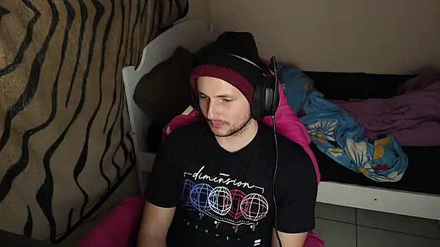 Snapshot of iurytx chatting on 02/17/25, 10:58 iurytx online show from 02/17/25, 10:58