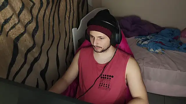 Snapshot of iurytx chatting on 02/23/25, 09:37 iurytx online show from 02/23/25, 09:37