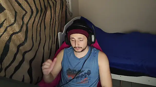 Snapshot of iurytx chatting on 02/26/25, 07:38 iurytx online show from 02/26/25, 07:38