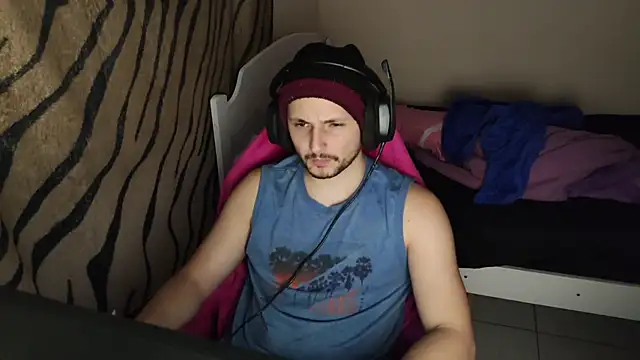 Snapshot of iurytx chatting on 03/05/25, 11:27 iurytx online show from 03/05/25, 11:27