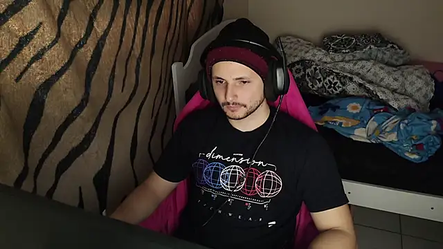 Snapshot of iurytx chatting on 03/06/25, 08:16 iurytx online show from 03/06/25, 08:16