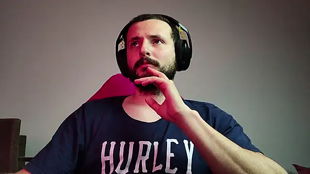 Snapshot of iurytx chatting on 09/15/25, 10:21 iurytx online show from 09/15/25, 10:21