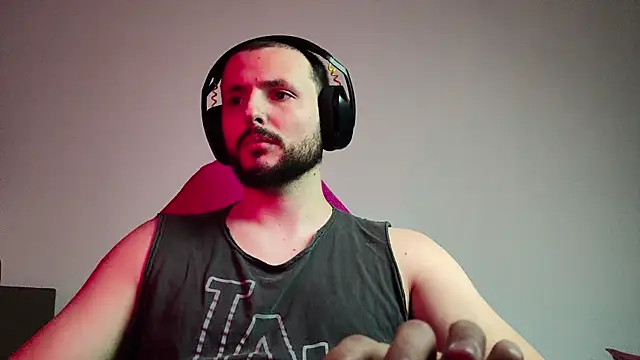 Snapshot of iurytx chatting on 09/18/25, 10:45 iurytx online show from 09/18/25, 10:45