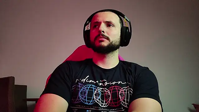 Snapshot of iurytx chatting on 09/25/25, 01:31 iurytx online show from 09/25/25, 01:31