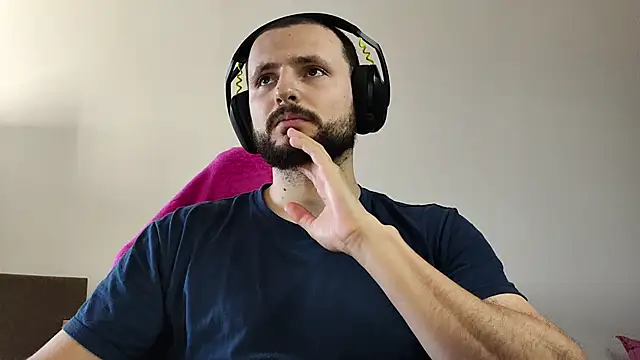 Snapshot of iurytx chatting on 09/29/25, 11:48 iurytx online show from 09/29/25, 11:48