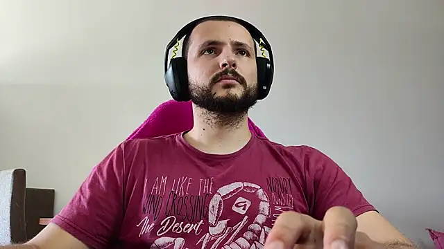 Snapshot of iurytx chatting on 10/02/25, 03:19 iurytx online show from 10/02/25, 03:19