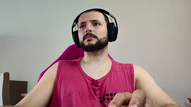 Snapshot of iurytx chatting on 10/03/25, 03:09 iurytx online show from 10/03/25, 03:09